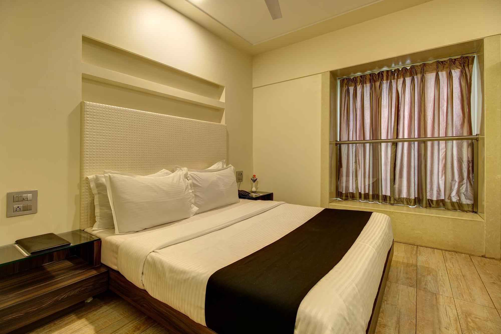 Hotel Mumbai House Juhu, Santacruz West, Mumbai Zimmer foto